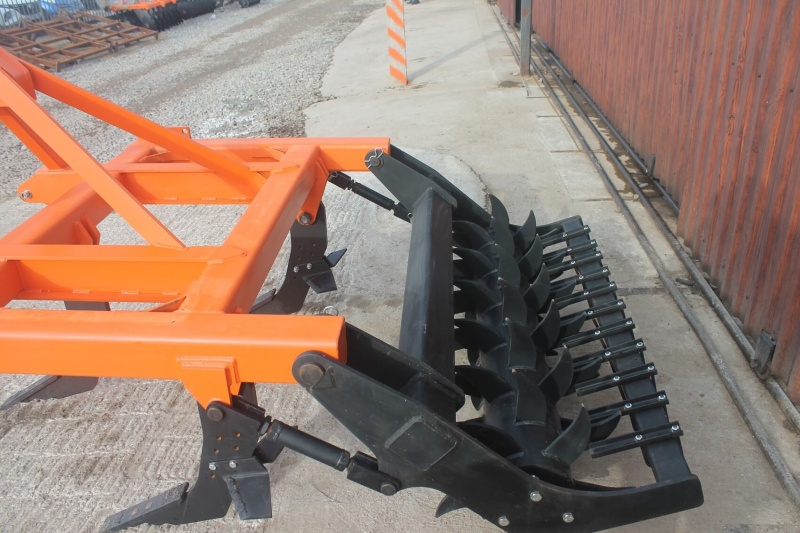 Плуг чизельный ПЧН-1,6 с зубчатым катком купить в Рязани – «БДН-АгроКубань», 9