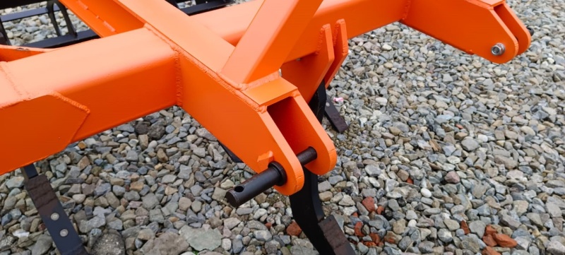 Плуг чизельный ПЧН 1,6 с планчатым катком купить в Рязани – «БДН-АгроКубань», 5