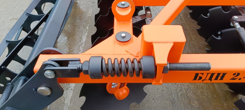 Борона дисковая навесная БДН 2,4х2Н с амортизаторами катка, 14 рабочих органов купить в Рязани – «БДН-АгроКубань», 6