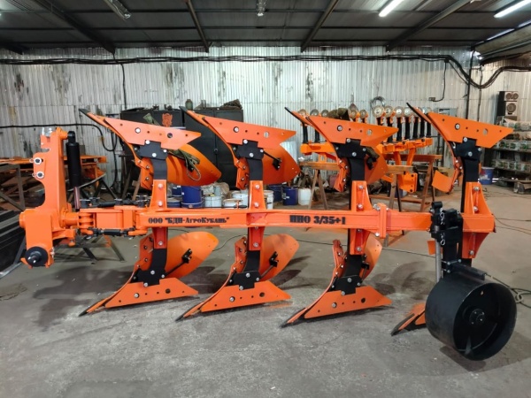 Плуг навесной оборотный 3/35+1 купить в Рязани – «БДН-АгроКубань», 2