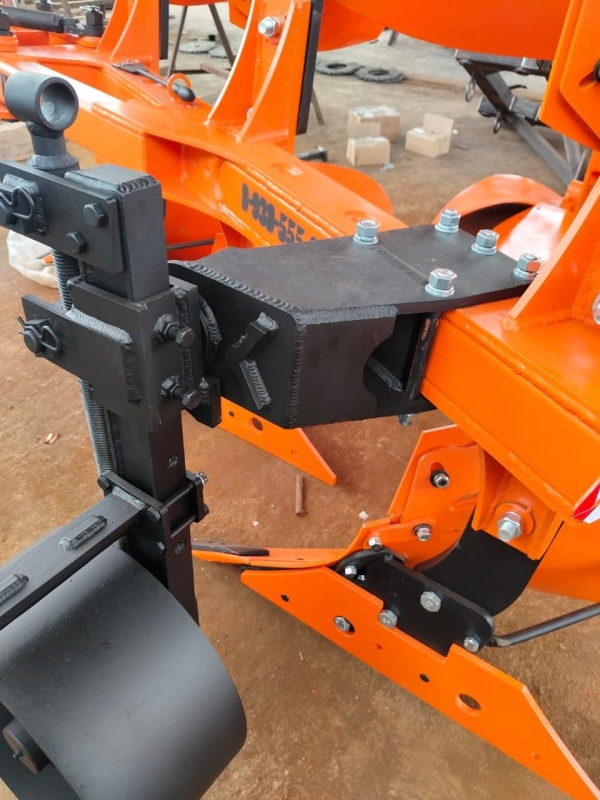 Плуг навесной оборотный 3/35 купить в Рязани – «БДН-АгроКубань», 5