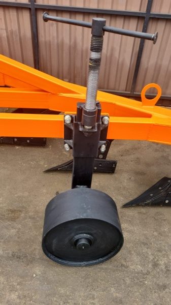 Плуг отвальный ПЛН 3-35 (3 корпуса) купить в Рязани – «БДН-АгроКубань», 4