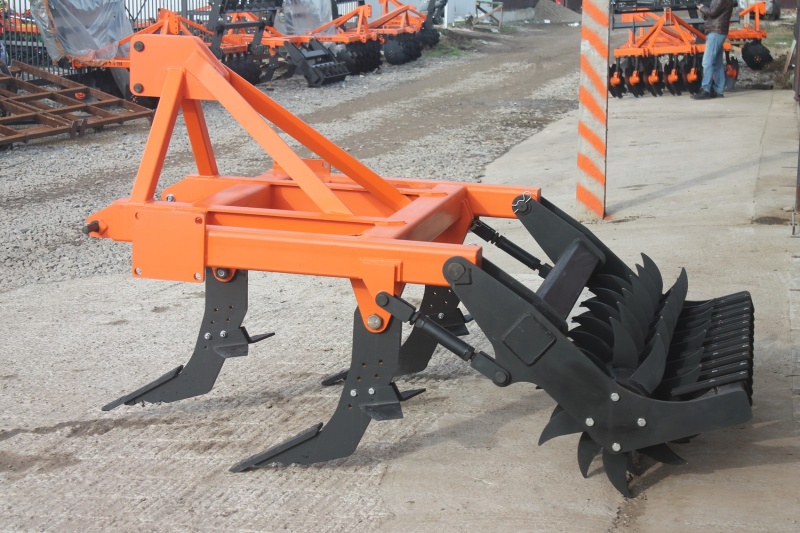 Плуг чизельный ПЧН-1,6 с зубчатым катком купить в Рязани – «БДН-АгроКубань», 4